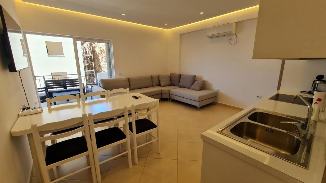 Sea And City View Apartment Sarandë Exterior foto
